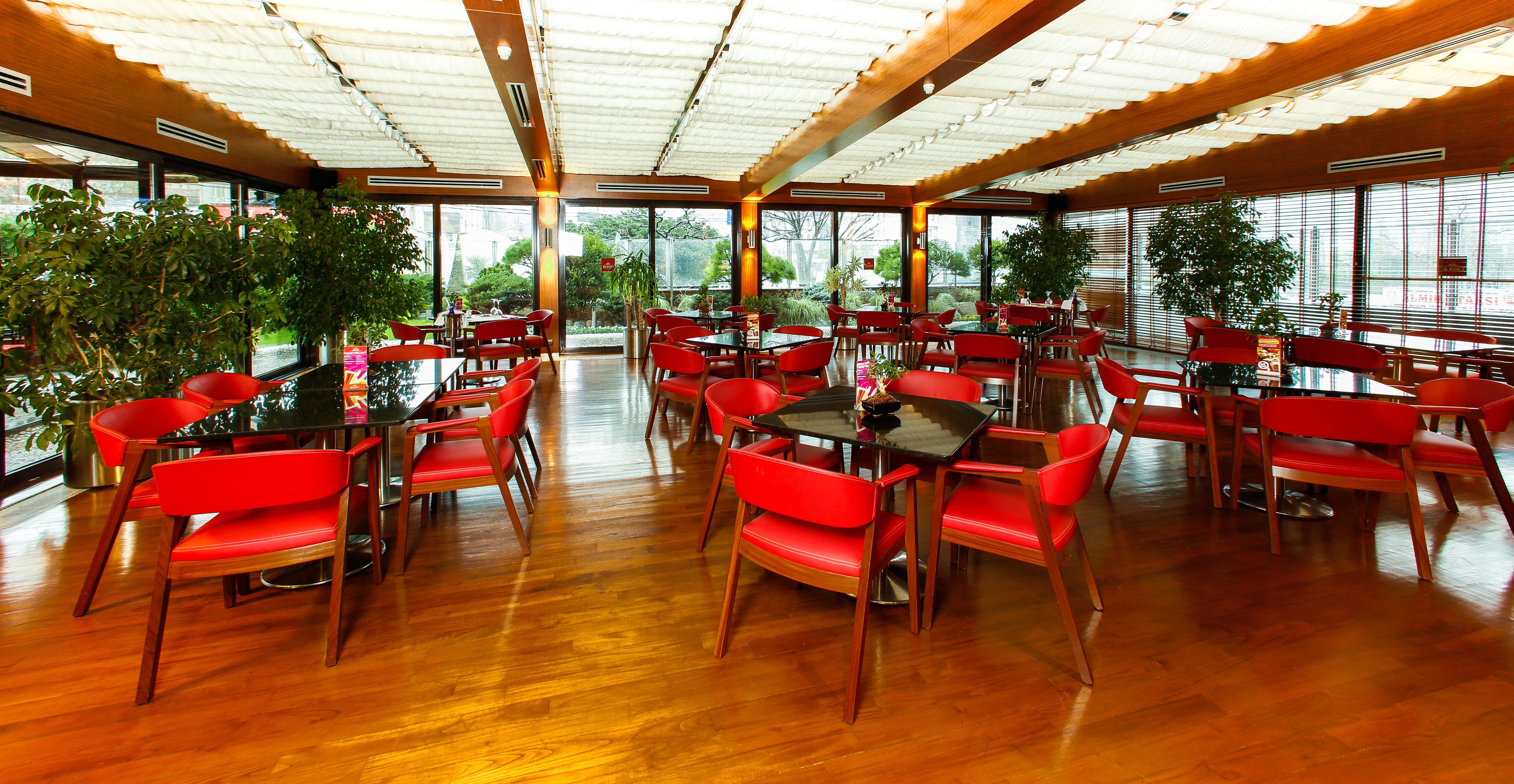 فندق ألميرا بورصة المظهر الخارجي الصورة The interior of a restaurant