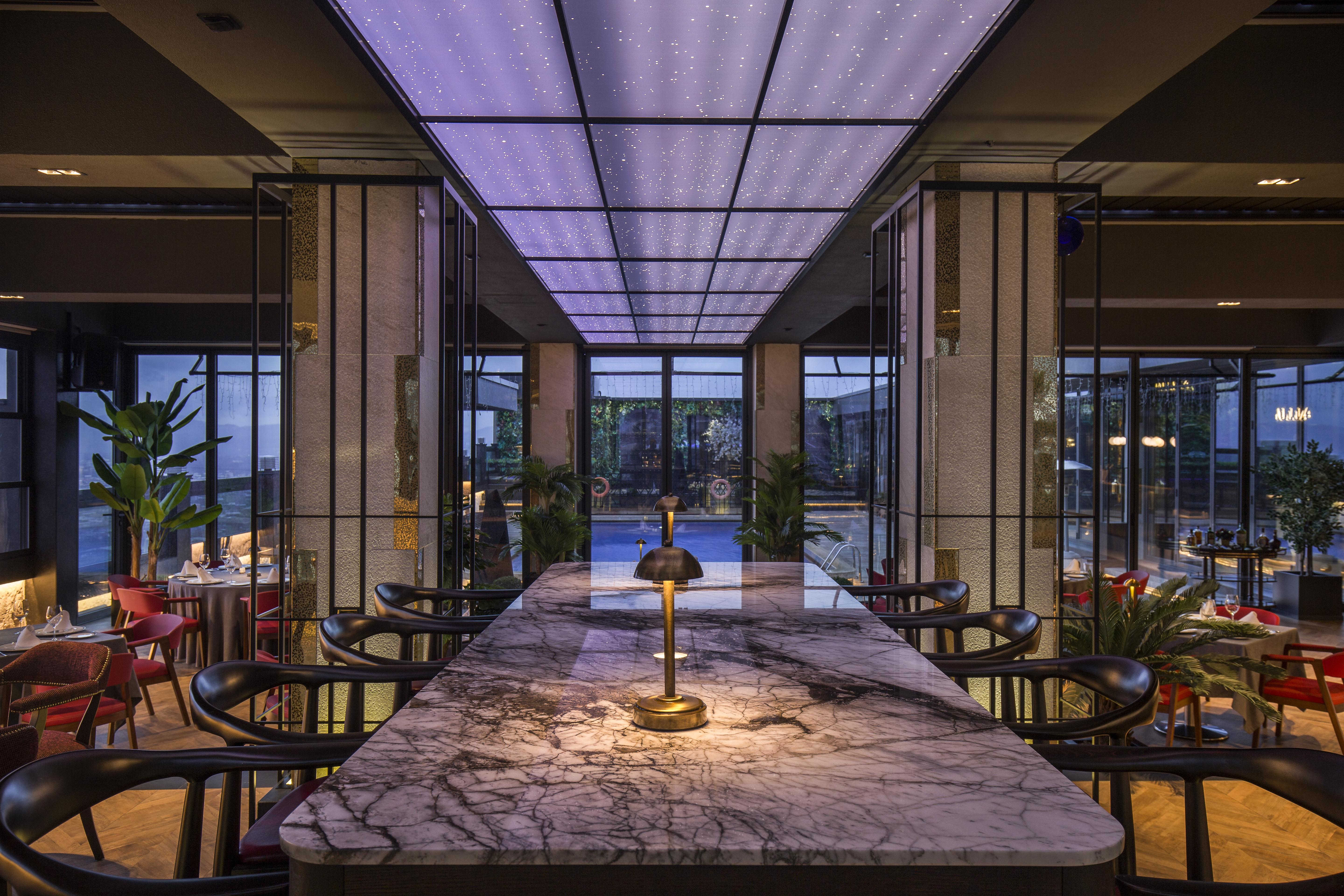 فندق ألميرا بورصة المظهر الخارجي الصورة The bar at the 10th floor