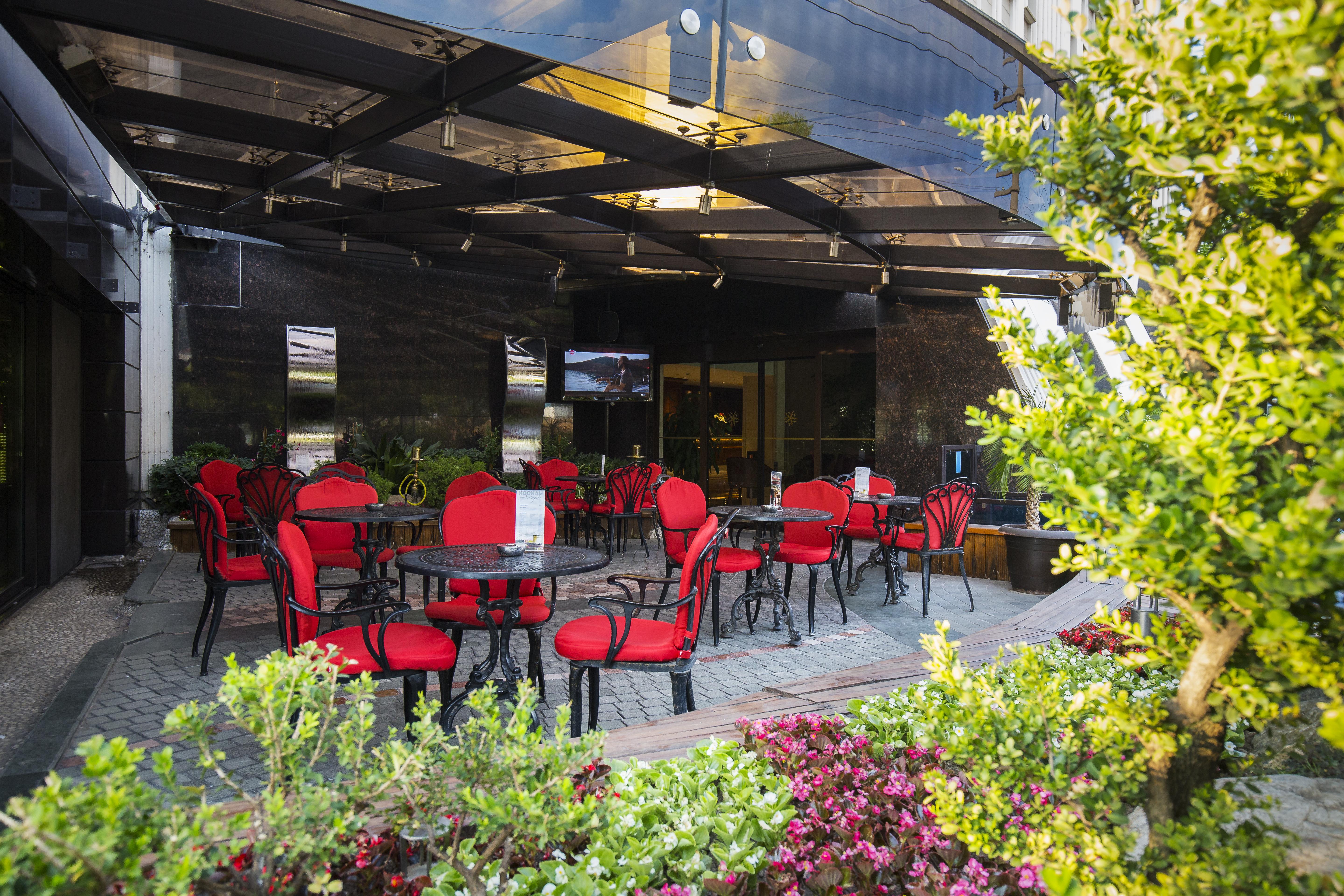 فندق ألميرا بورصة المظهر الخارجي الصورة The hotel's outdoor terrace